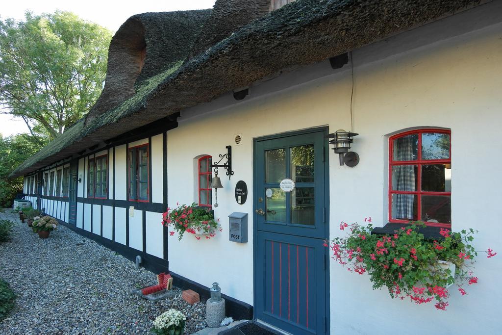 Nabolos Rooms Bovense Exterior photo